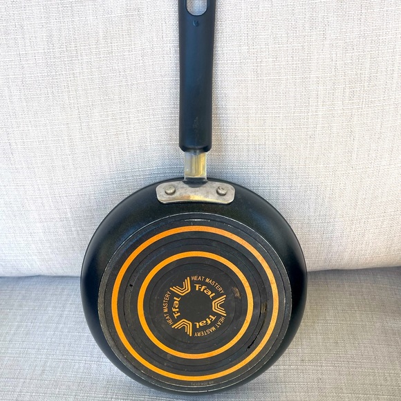 T-fal Heat Mastery, 6”, Black, Skillet - Picture 3 of 3